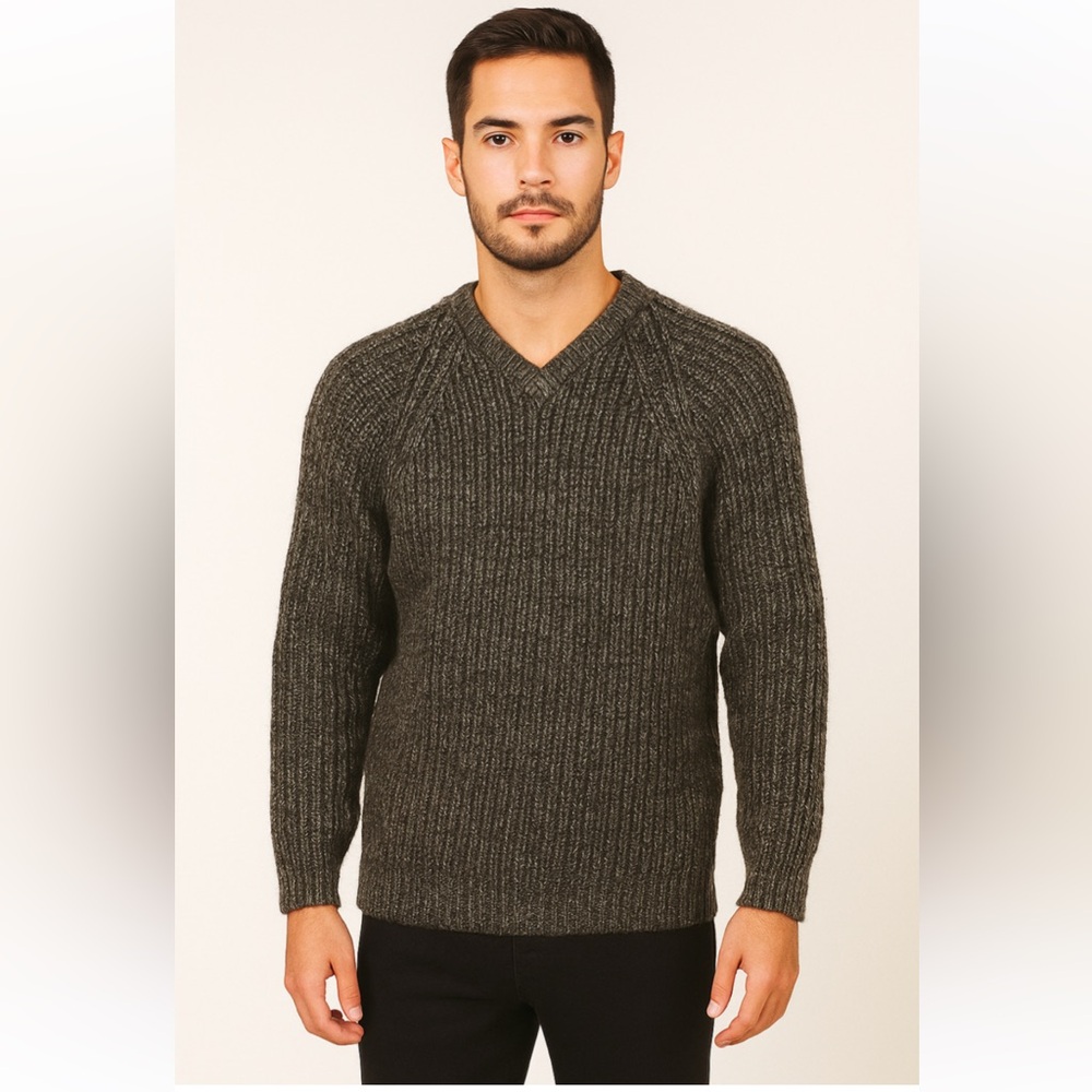 Wolsey Gray V-Neck wool Sweater with Textured Knit fisherman sweater